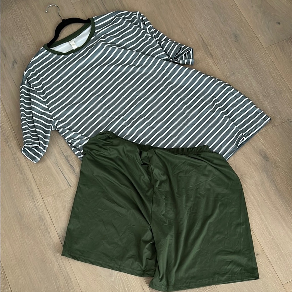 Men's Striped Green and Gray Lounge Set